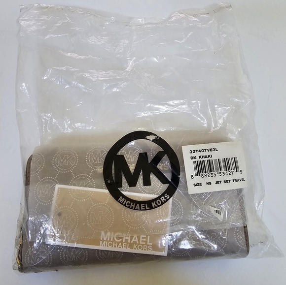 Michael Kors Zip Wallet - Khaki - Picture 2 of 7